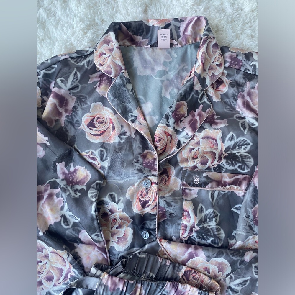 🌸Victoria’s Secret pajamas🌸